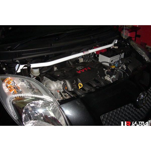【Ultra Racing】 フロントタワーバー トヨタ ヴィッツ SCP90 05/02-10/1...