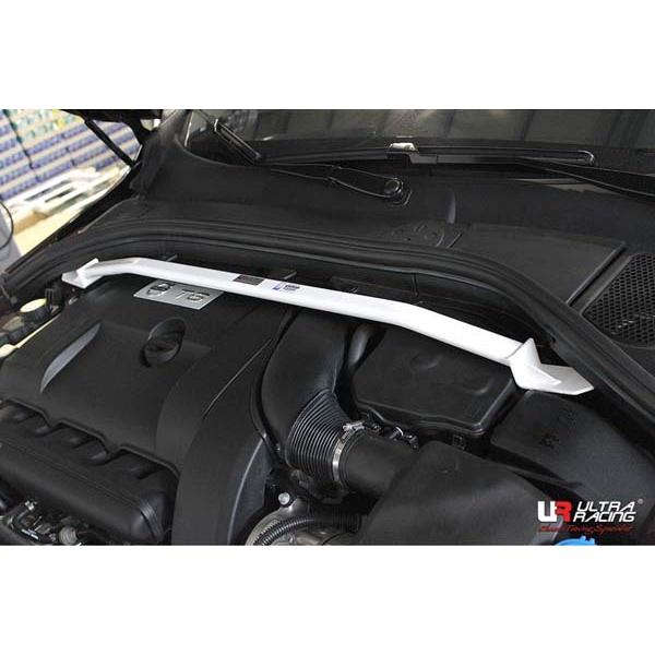 【Ultra Racing】 フロントタワーバー ボルボ XC60 DB6304TXC 09/06-...