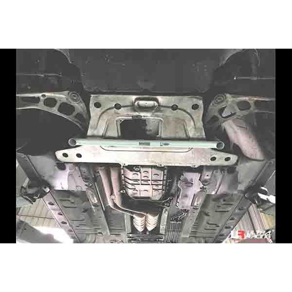 【Ultra Racing】 フロントメンバーブレース BMW 3シリーズ E46 AM20 98/...