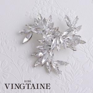 美品♡ANNA SUI✨アナスイ カットガラス 幸運の象徴 月ブローチ 美品