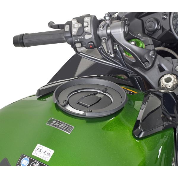バイク タンクバッグ GIVI BF35 Tanklock用フランジ Kawasaki Ninja ...