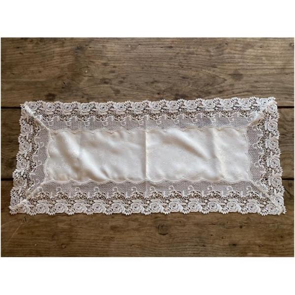 white rose bouquet テーブルセンター 35x80サイズ