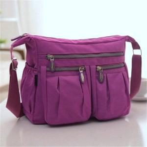 ショルダーバッグ ナイロン ユニセックス バッグ カジュアル スポーティー リゾート 防水性 オールシーズン 無地 ４色展開 男女兼用 軽い 機能的