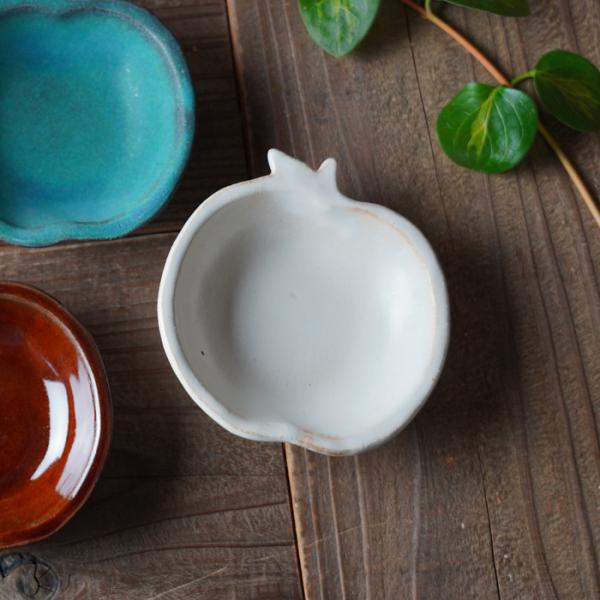 益子焼 りんごの小皿【kinari】 小サイズ 菓子皿 小鉢 取り皿 林檎 アイボリー フルーツ か...