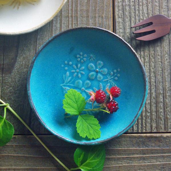 クッカ小皿 シャビーターコイズ 益子焼 ★丸皿 薬味皿 デザート皿 醤油皿 花模様 ブルー お家カフ...