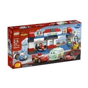 Mattel ディズニーピクサー カーズ Dinoco 400 8-pc Collector セット