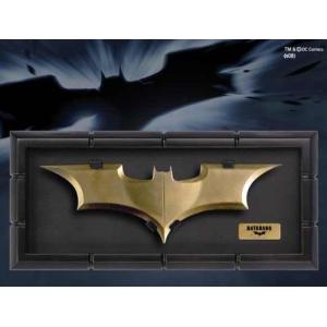 【世界1500個限定・希少】バットマン ビギンズ バタラン プロップ レプリカ DCダイレクト バットマン ビギンズ バットラング プロップレプリカ