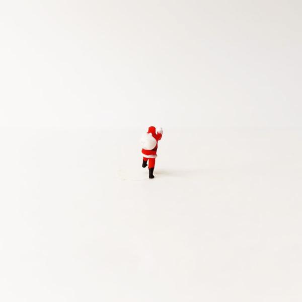 Nゲージ　登ってるサンタクロース【塗装済み】【ネコポス可】