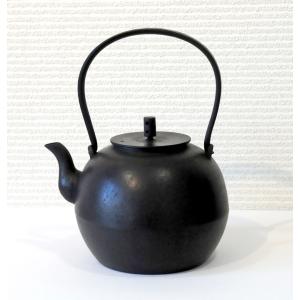 黒丸 1.5L　南部鉄瓶　高橋大益