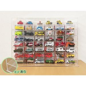 トミカ オールアクリル100W トミカのミニカーを最大200台収納可能