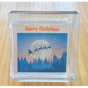 クリスマス　プレゼント ギフト　4　デザインは石けんの中に。だから使っても大丈夫。紙もフィルムも入っていません。石けんと色素のみで作られています。