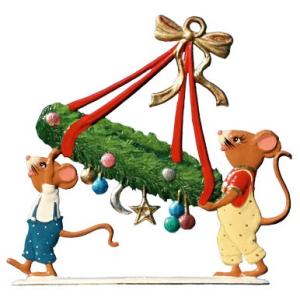 クリスマスリースを運ぶネズミ