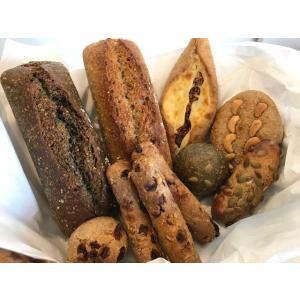 ★期間限定送料３3０円★１００％全粒粉パン(天然酵母パン)８種１０点セット（北海道630円、沖縄1,230円）