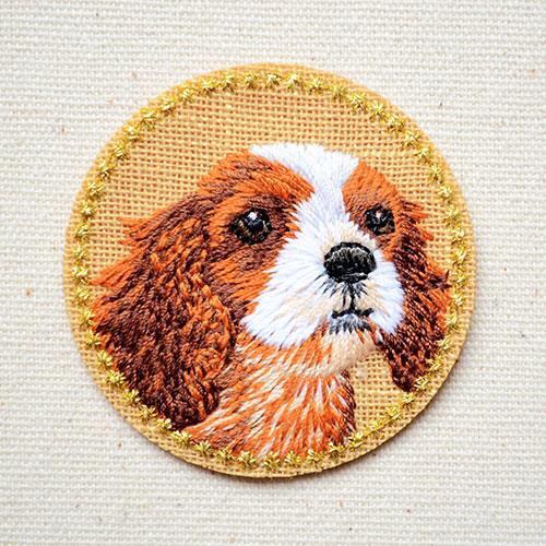 ワッペン アイロン おしゃれ 刺繍 ワッペン リンリンエミリー キャバリア 名前 作り方 BB350...