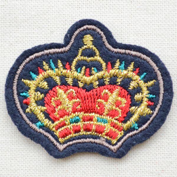 ワッペン アイロン おしゃれ 刺繍 ミニエンブレムワッペン クラウン(ネイビー) ハンドメイド アッ...