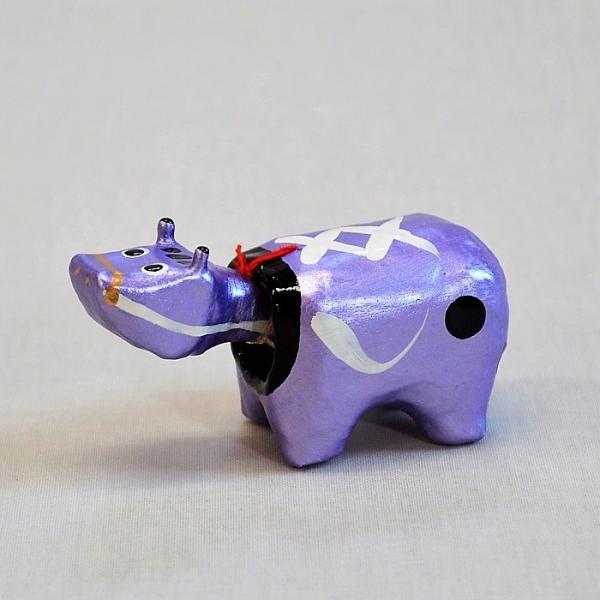 めたりっくべこ(小)　紫　日本のお土産会津張子赤べこ　約　8.0×4.0×3.5（cm）