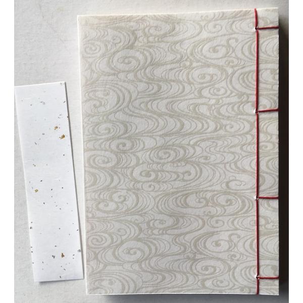 罫線入り和綴じ帖　A6判（縦書き５行罫線・奉書紙）表紙：白ギラ(貝殻粉末)観世水