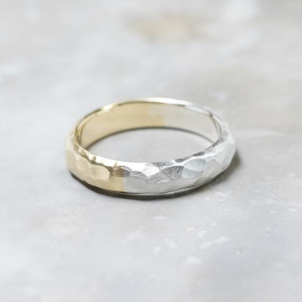 シルバー×真鍮バイカラーハーフドームプレーンリング 4.0mm幅 つや消し槌目 3号〜27号｜WKH...