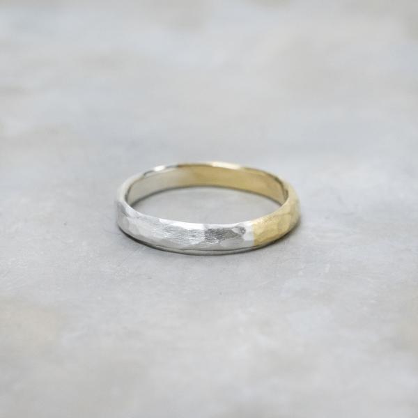 シルバー×真鍮バイカラーハーフドームプレーンリング 3.0mm幅 つや消し槌目 3号〜27号｜WKF...