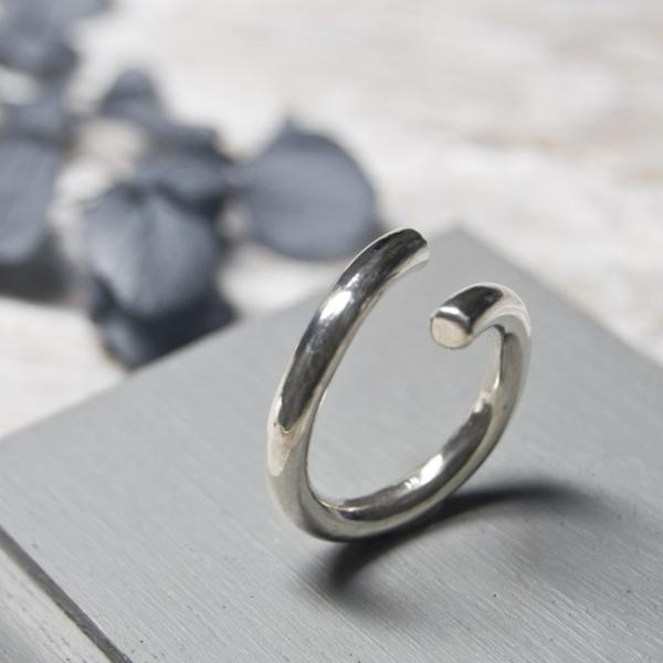 シルバーラウンドプレーンリング フリーサイズ 3.0mm幅 鏡面 3号〜27号｜WKS ROUND ...