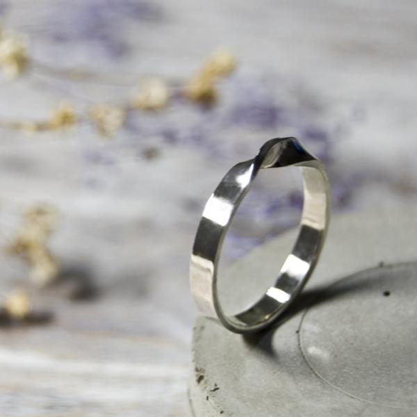 シルバーツイストリング ワンポイント 3.0mm幅 鏡面 3号〜27号｜WKS TWIST RING...