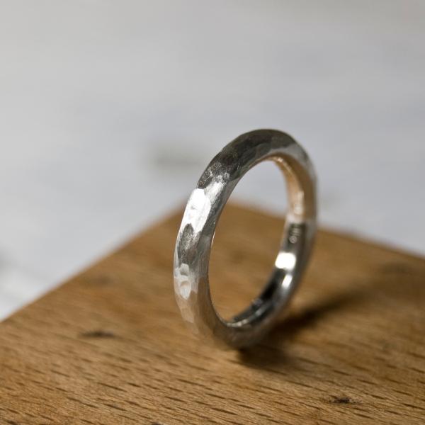 シルバーラウンドプレーンリング 3.0mm幅 つや消し槌目 3号〜27号｜WKS ROUND PLA...