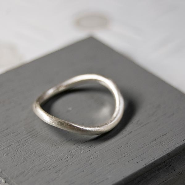 シルバーウェーブプレーンリング 2.0mm幅 つや消し 3号〜27号｜WKS WAVE PLANE ...