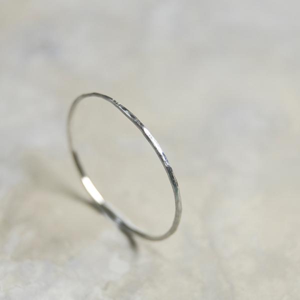 PT900プラチナプレーンリング 0.8mm幅 つや消し槌目 3号〜27号｜WKS PLANE RI...