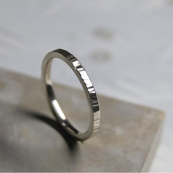 シルバーフラットリング 1.8mm幅 縦槌目 3号〜27号｜WKS FLAT RING 1.8 sv...