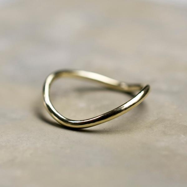 K10YGイエローゴールドウェーブプレーンリング 1.5mm幅 鏡面 3号〜27号｜WKH WAVE...