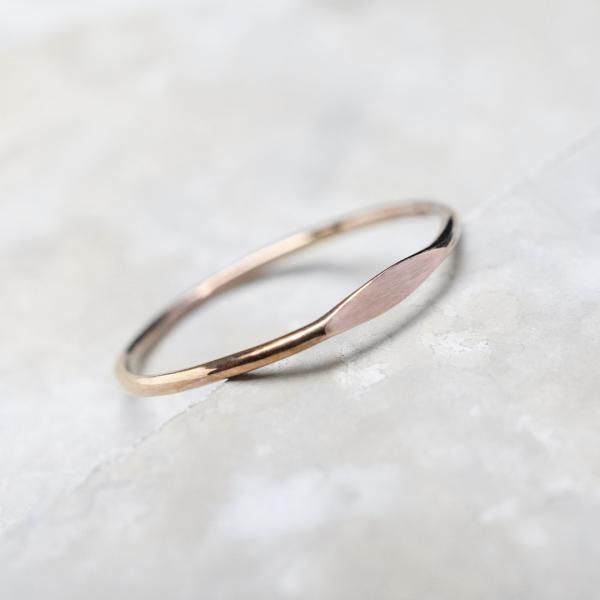 PGPピンクゴールドワンポイント槌目プレーンリング 1.0mm幅 鏡面 3号〜27号｜WKH PGP...