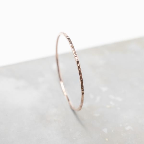 PGPピンクゴールドフラットリング 0.8mm幅 縦槌目 3号〜27号｜WKH PGP FLAT R...