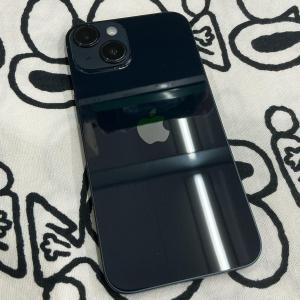 【au版】【SIMロックなし】Apple iPhone 14 128GB (MPUD3J/A)【ネットワーク利用制限：○】【中古】