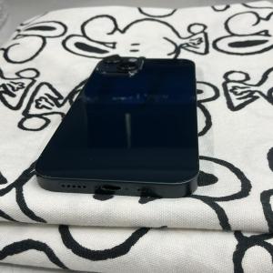 【au版】【SIMロックなし】Apple iP...の詳細画像2