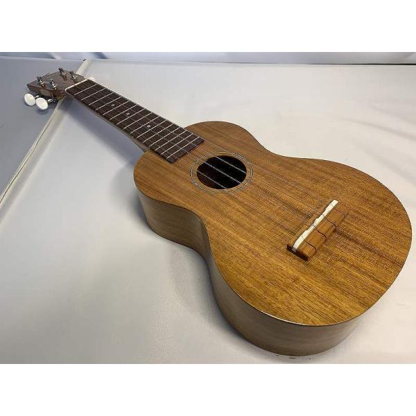 フェイマス Famous FS-5G ソプラノウクレレ ハワイアンコア ギアペグ ケース付属