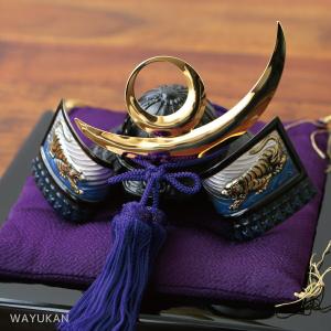 銀雅堂 上杉謙信公 兜用飾り台付き 五月人形 コンパクト