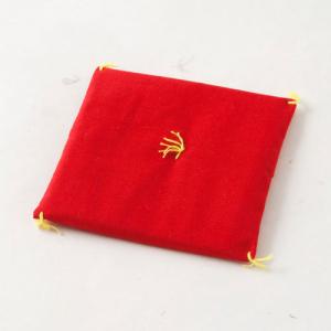 赤座布団　10cm角 (KK411)　置物・お飾り用品　ディスプレイ用　Red cushion for a figurine｜wazakkawakei