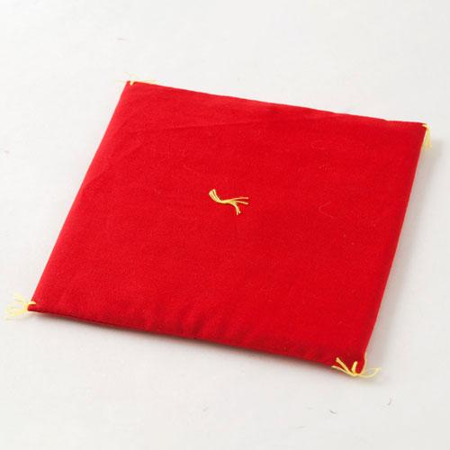 赤座布団　16cm角 (KK410)　置物・お飾り用品　ディスプレイ用　Red cushion fo...