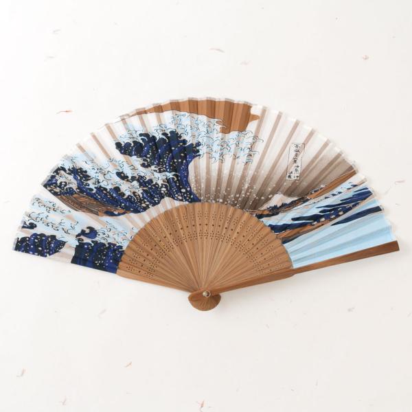 布貼扇子　沖波裏　Cloth stuck fan