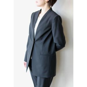 パシオーネ（PASSIONE)ノーカラーVネックジャケット【入卒対応】／ブラック