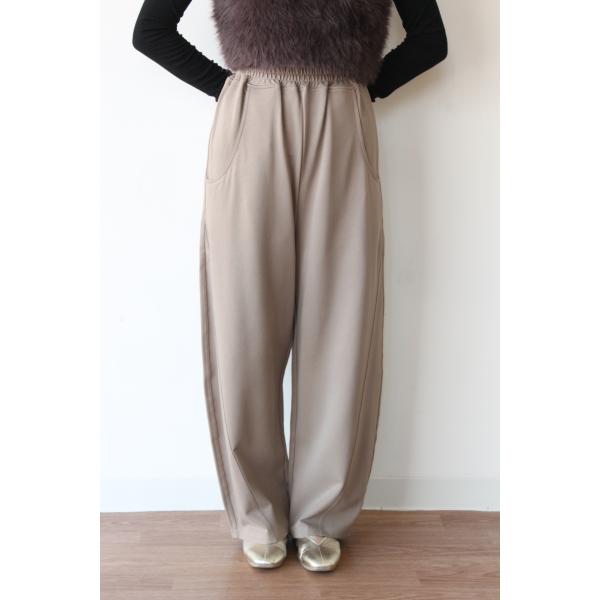 ディニテコリエ(Dignite Collier）カットカーブパンツ（レングス短め丈）／モカ