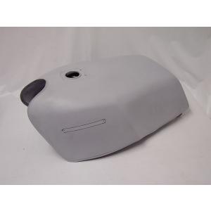 カワサキ（Kawasaki） ゼファー750 タンク 深緑M 純正 中古 バイク