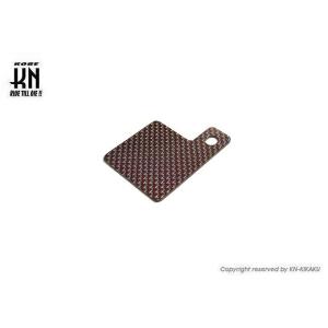 KN企画 ケイエヌキカク 自賠責ステッカープレート カラー：レッドカーボン その他汎用外装部品・ドレ...