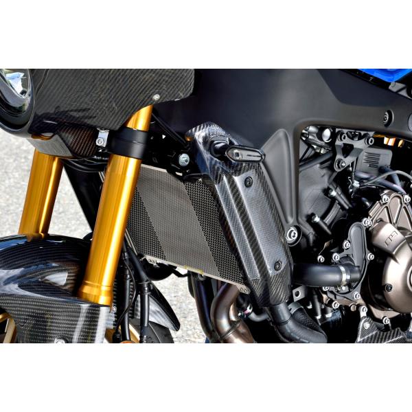 Magical Racing マジカルレーシング ラジエターシュラウド タイプ：綾織カーボン製 XS...