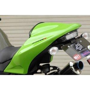 A-TECH（エーテック） ビルトインシングルシートカウルセット 素材