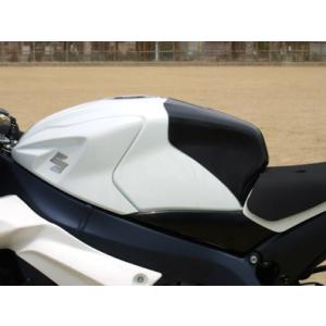 TEASER FFS03G FRONT FENDER[DRY CARBON HG] SUZUKI GSR750ティーザー