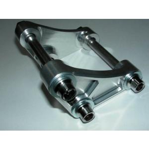 NA Metal Craft エヌエーメタルクラフト エンジンブラケット D-TRACKER [Dト...