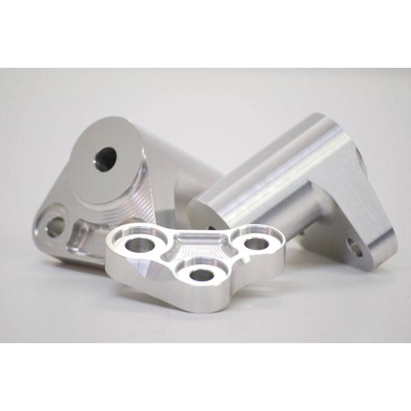 Bagus! バグース 強化エンジンマウント カラー：シルバー ゼファー750 KAWASAKI カ...