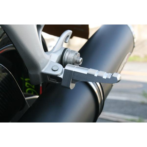 STRIKER ストライカー タンデムステップバー カラー：シルバーアルマイト仕様 GSX-R100...