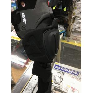 LEATT BRACE リアットブレイス C-FRAME ニーブレース 【ジュニア】 膝プロテクター...